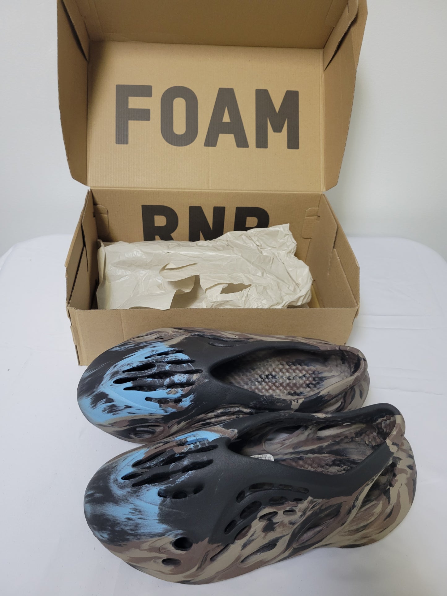 Yeezy Foam size 11 Pre Owned