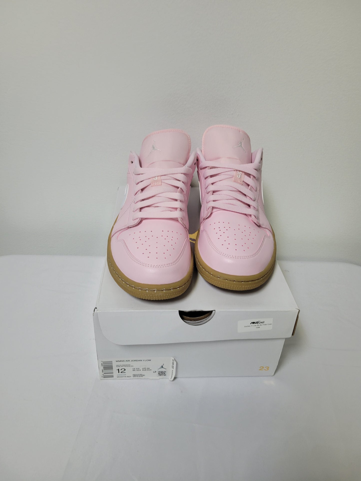 WOMENS Air 1 Jordan Low Size 12/ 10.5 Mens