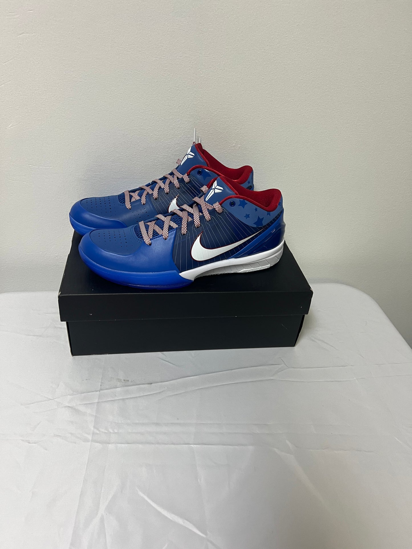 Kobe 1V Protro Philly