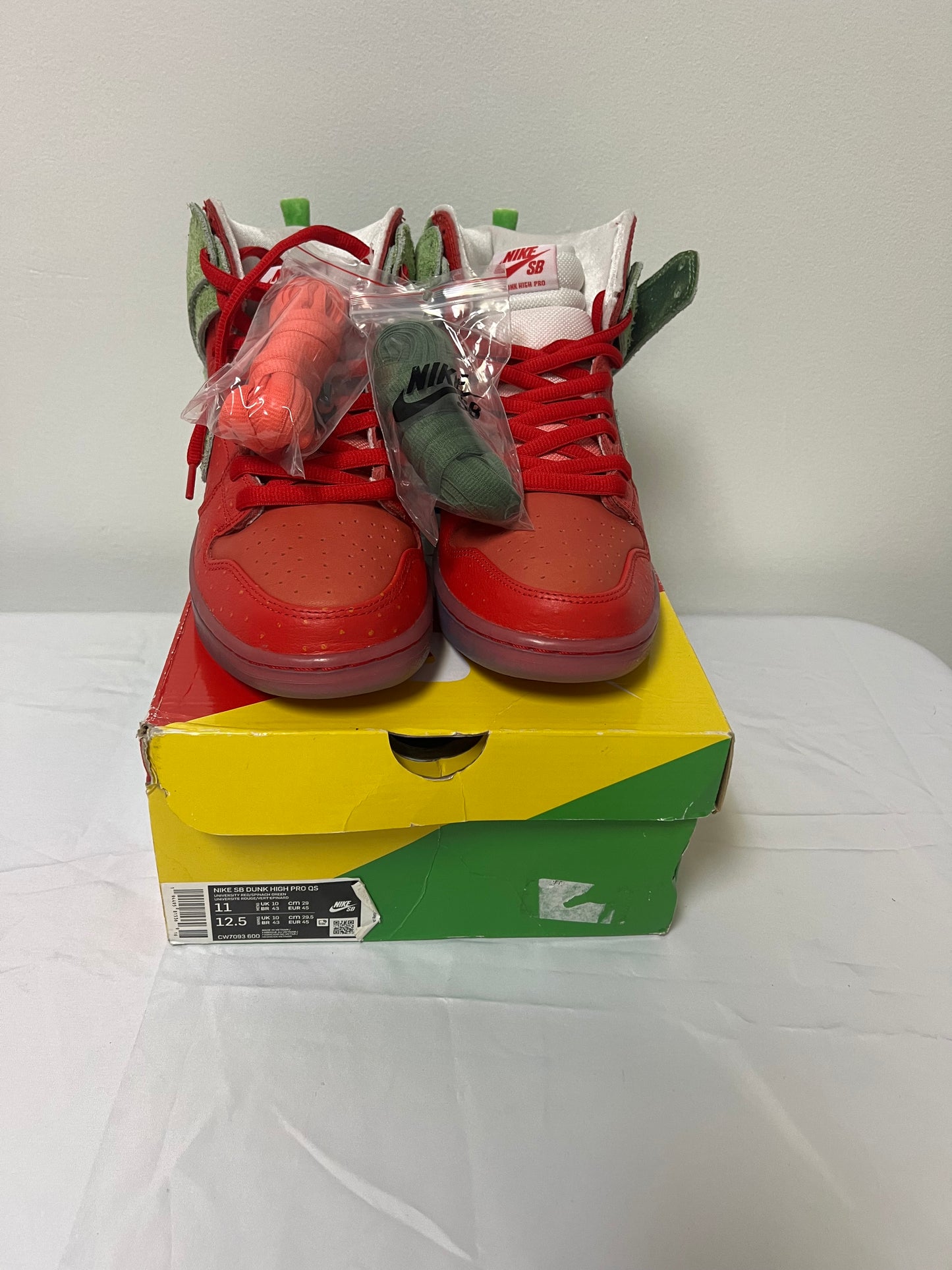 Pre Own Nike SB Dunk High Pro QS Size 11 Men 12.5 Women