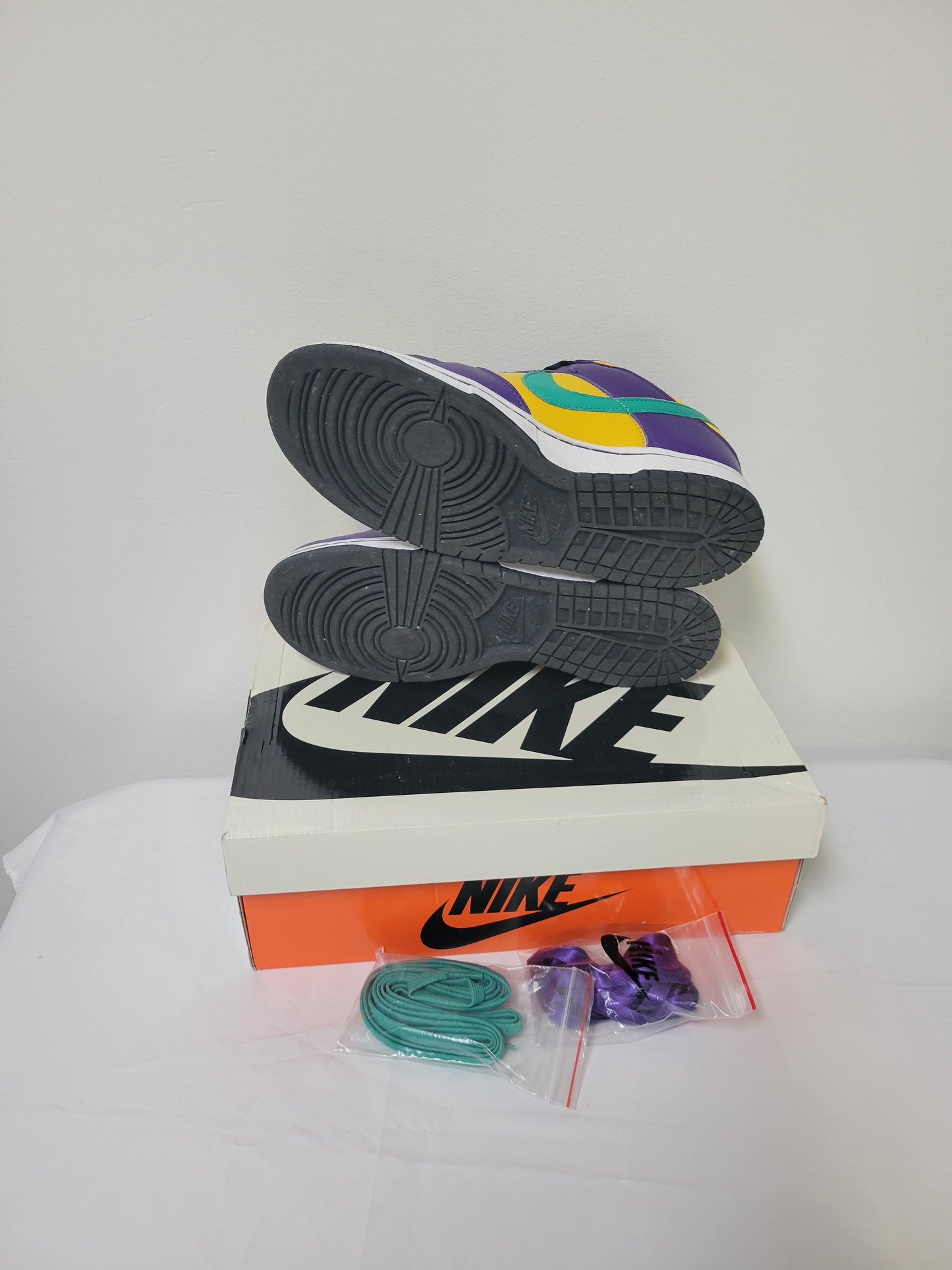 Pre Own Womens Nike Dunk Low LL