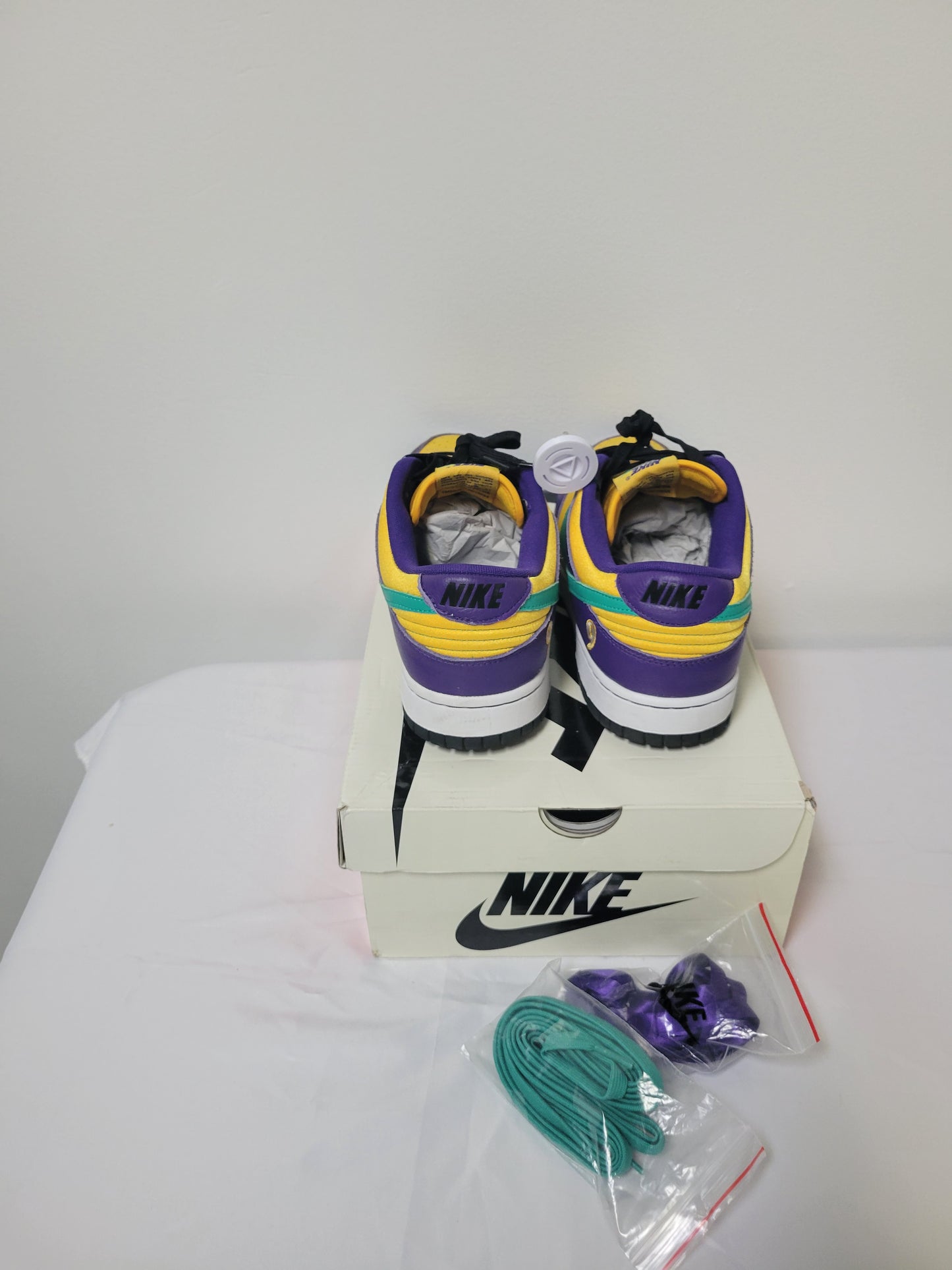 Pre Own Womens Nike Dunk Low LL