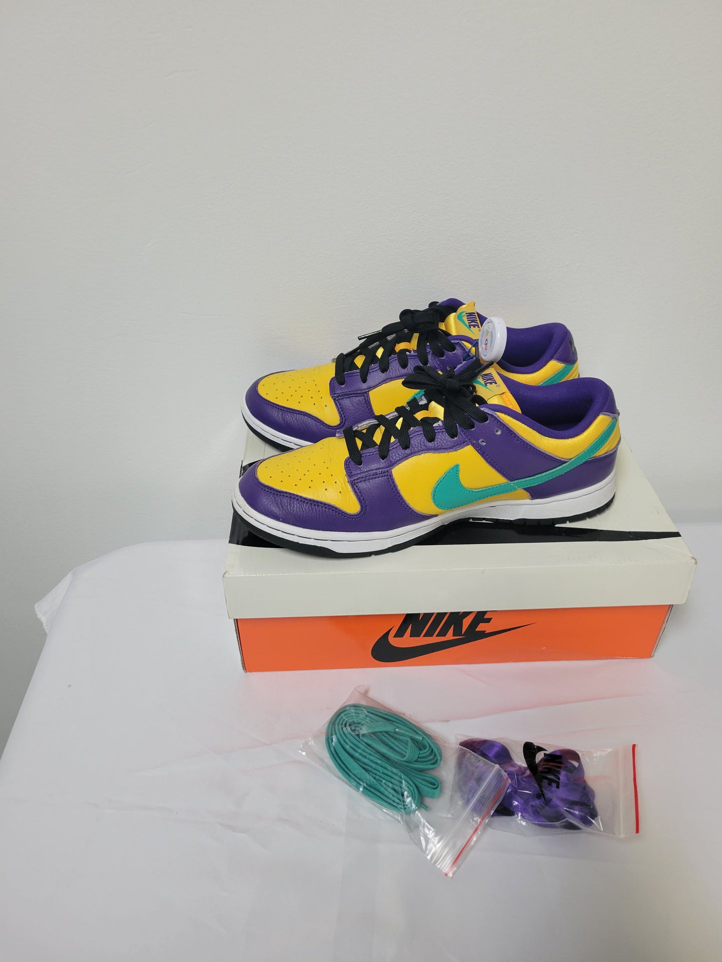 Pre Own Womens Nike Dunk Low LL