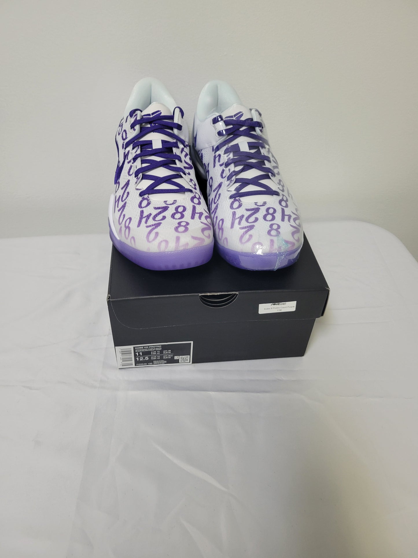 New Kobe V111 Protro Size 11 Men 12.5 Women