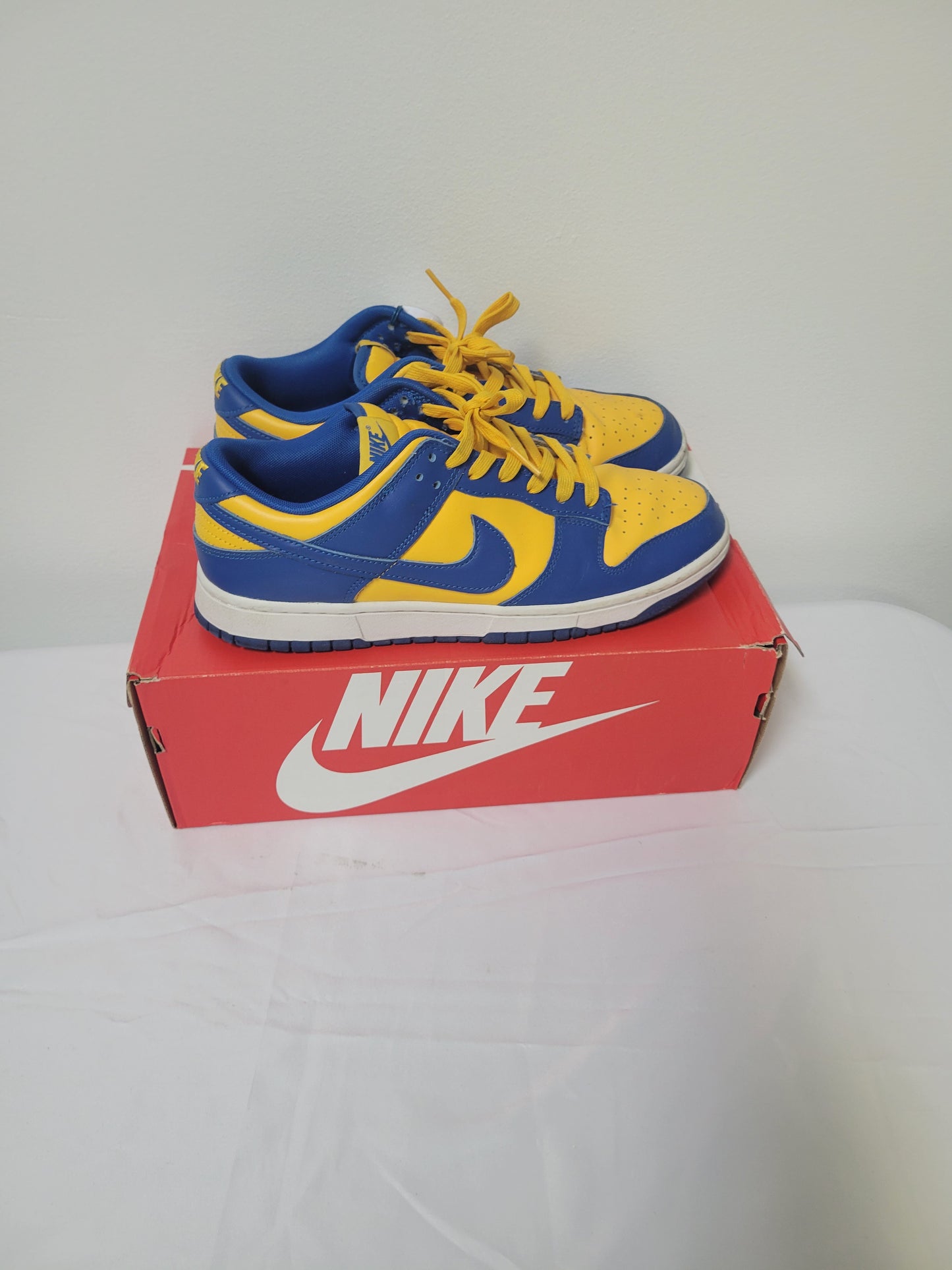 Nike Dunk Low Retro Size 10 UCLA