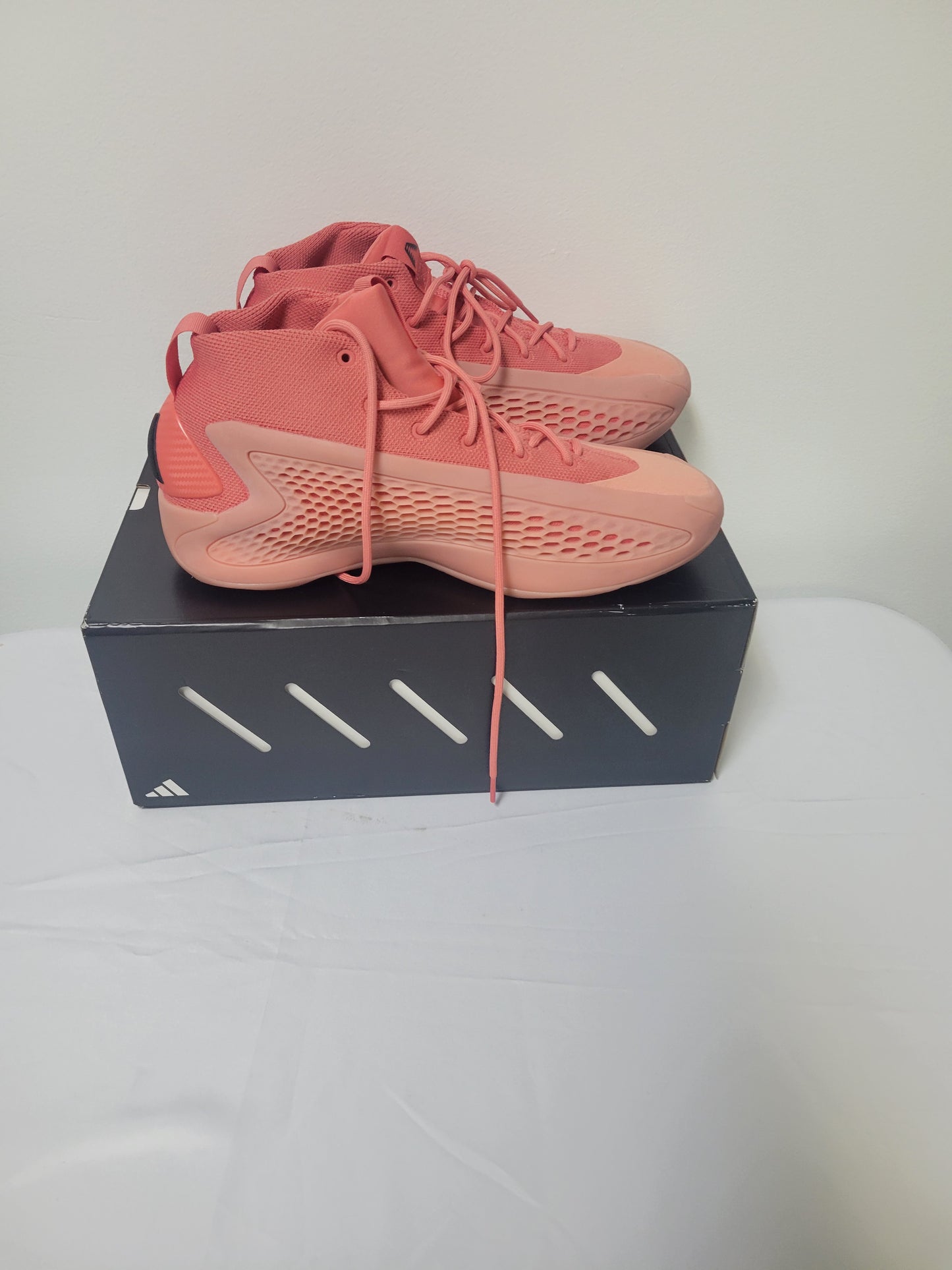 Pre Owned A.mlllE 1 Size 10.5 Georgia Peach