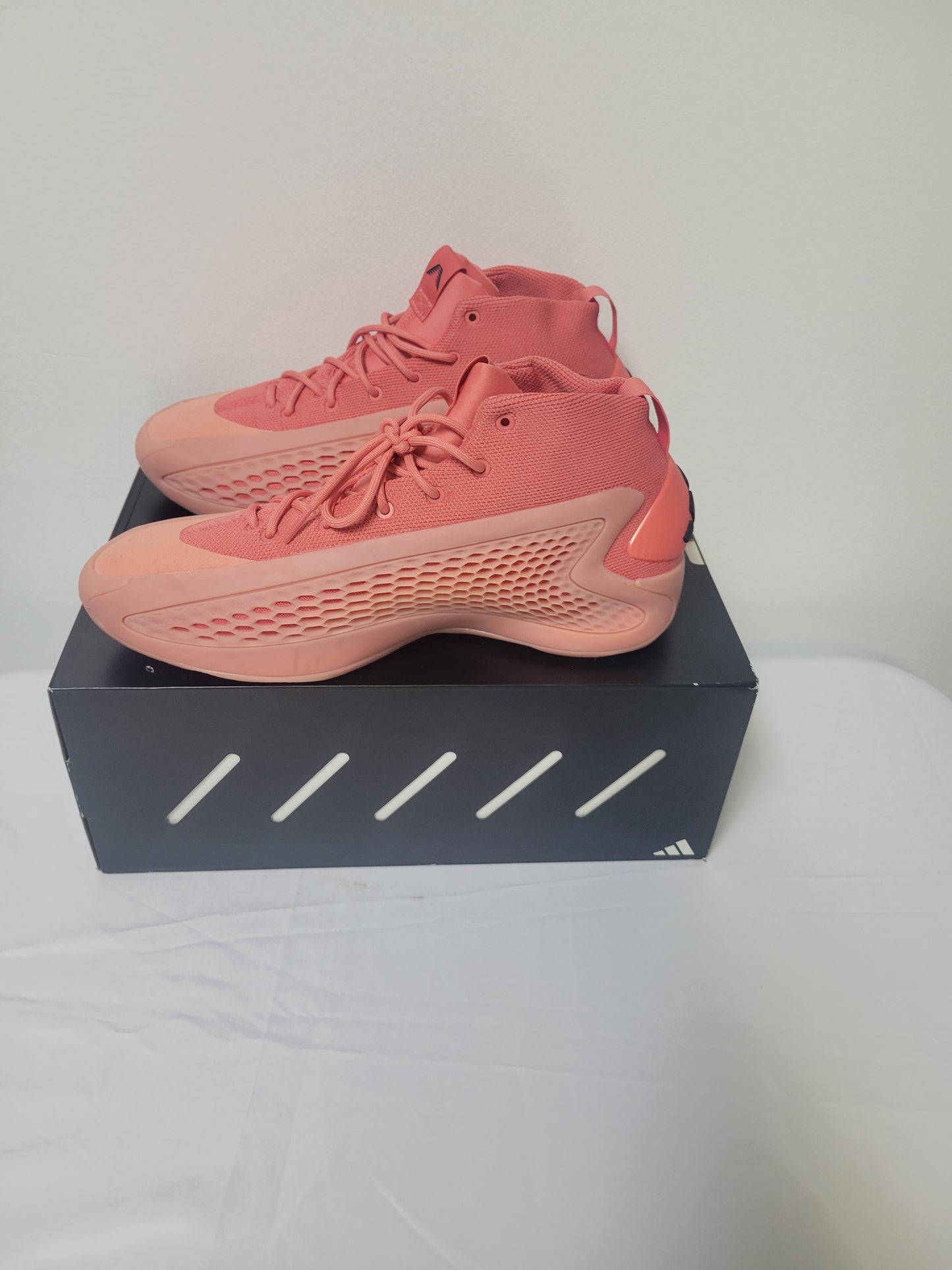 Pre Owned A.mlllE 1 Size 10.5 Georgia Peach