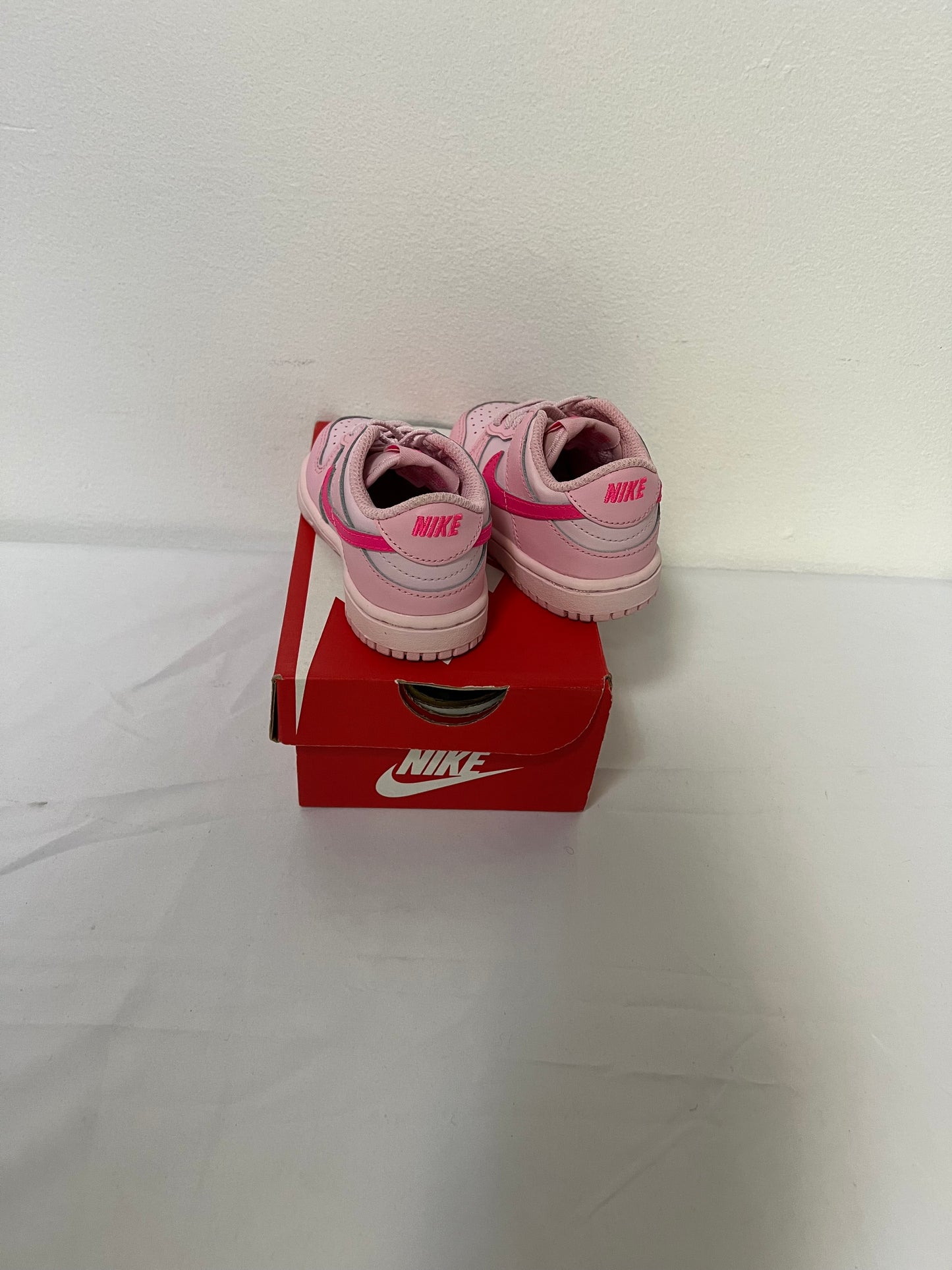 New Nike Dunks (Valentines Day) Size 1 PS Size 5C